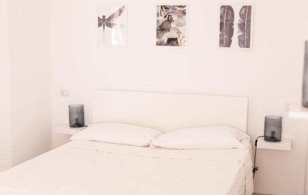 Camera 1 Bianca Doppia